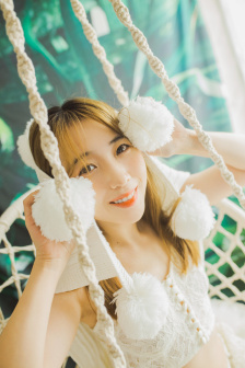 亚洲一线二线三线品牌精华液久久久